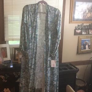 New Lularoe Sarah Size Medium